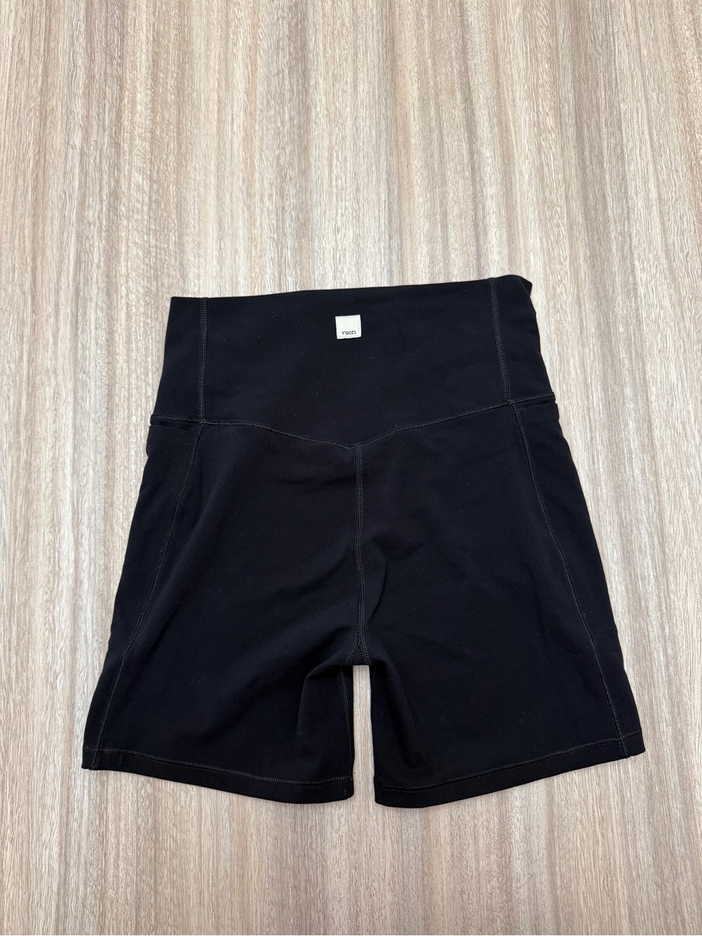 Vuori All The Form Pocket Short 4” Inseam in Black Size Small